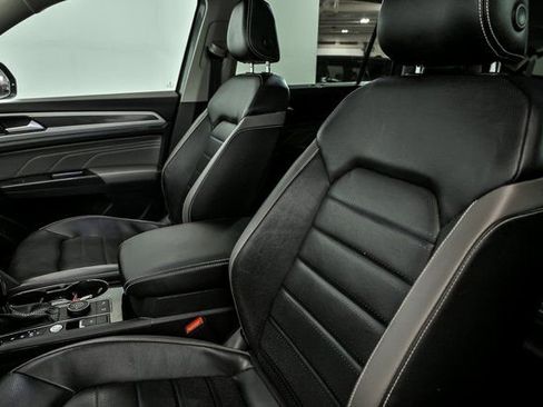 Used 2022 Volkswagen Atlas SEL Premium image 12