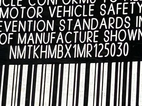 Used 2021 Toyota C-HR XLE FWD image 44