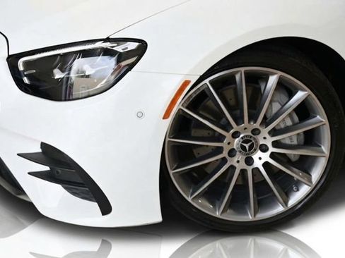 Used 2023 Mercedes-Benz E 450 Cabriolet image 12