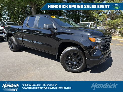 Used 2024 Chevrolet Silverado 1500 Custom image 1
