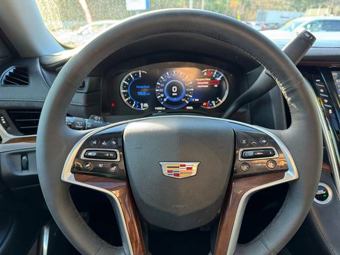 Used 2019 Cadillac Escalade Luxury image 19
