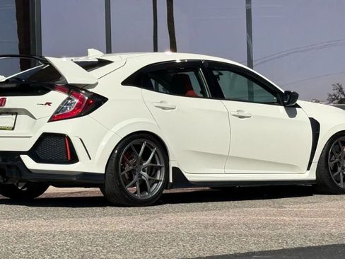 Used 2019 Honda Civic Type R image 12