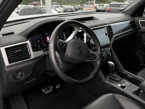 Used 2023 Volkswagen Atlas Cross Sport SEL R-Line AWD/4WD image 5