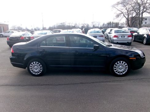 Used 2009 Mercury Milan image 4