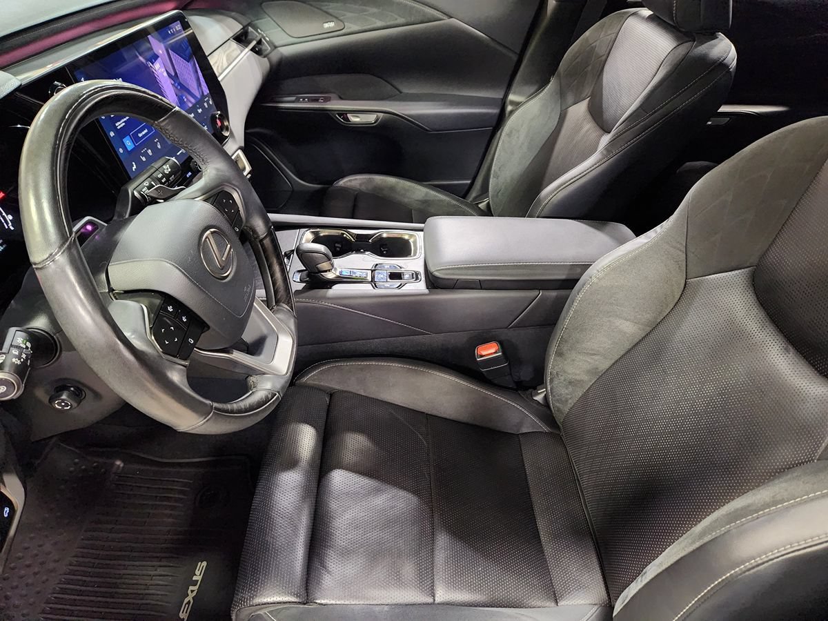 Used 2023 Lexus RX 350 FWD w/ Accessory Package (Z1) image 29