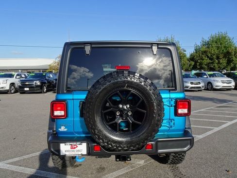 Used 2024 Jeep Wrangler Unlimited image 5