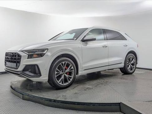 Used 2021 Audi Q8 Premium Plus AWD/4WD image 2