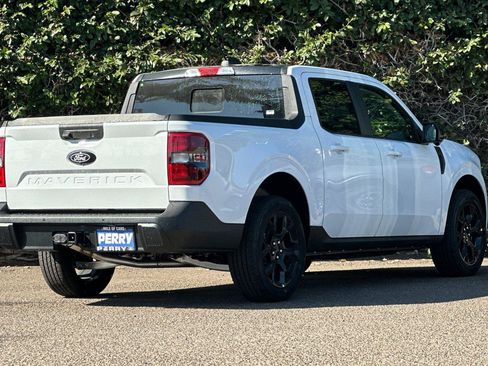 New 2025 Ford Maverick Lariat w/ Black Appearance Package image 4