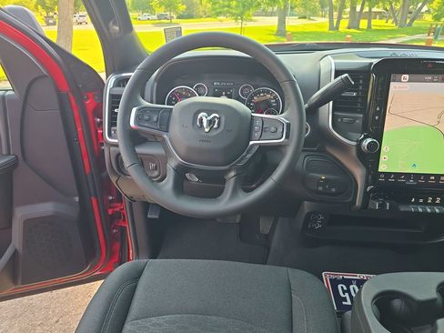 Used 2026 RAM 2500 Big Horn AWD/4WD image 15