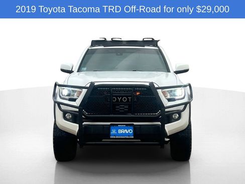 Used 2019 Toyota Tacoma TRD Off-Road w/ Technology Package image 2