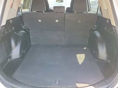 Used 2018 Toyota RAV4 XLE image 17