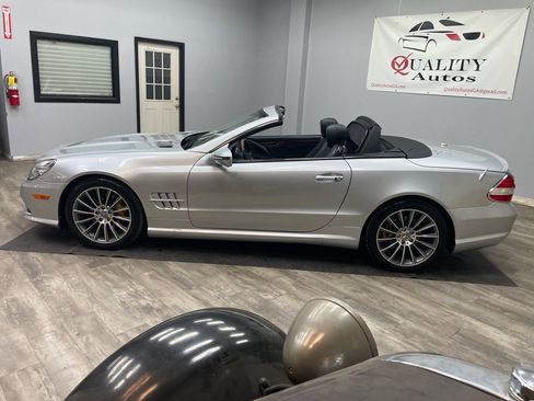 Used 2009 Mercedes-Benz SL 550 image 4