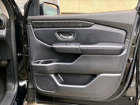 Used 2024 Honda Pilot Elite image 12