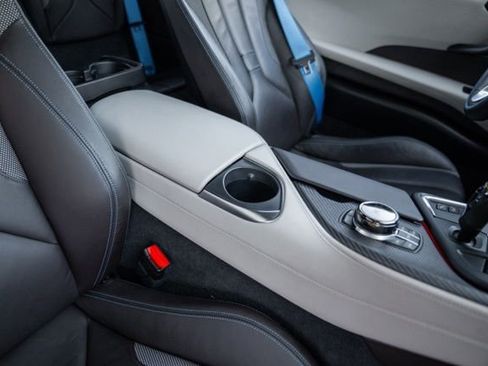 Used 2020 BMW i8 Coupe AWD/4WD image 47