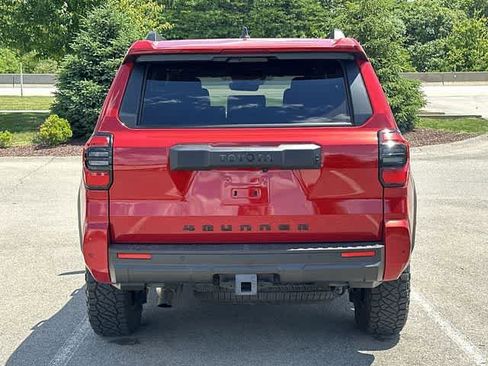 Used 2025 Toyota 4Runner TRD Off-Road Premium AWD/4WD image 4