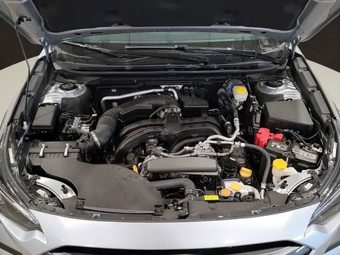 Certified 2025 Subaru Outback Limited image 32