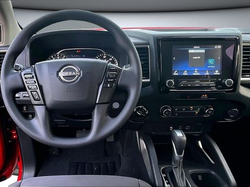 Used 2022 Nissan Frontier SV w/ Technology Package image 9