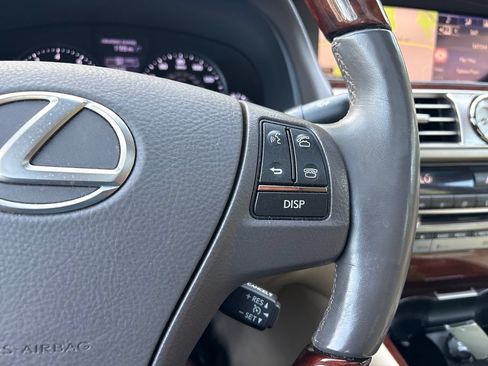 Used 2015 Lexus LS 460 AWD w/ Comfort Package image 14