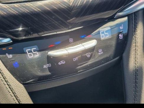 Certified 2023 Cadillac XT6 Premium Luxury w/ LPO, Floor Liner Package AWD/4WD image 19