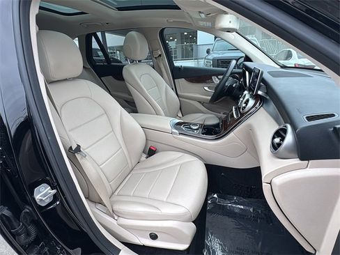 Used 2018 Mercedes-Benz GLC 300 image 27