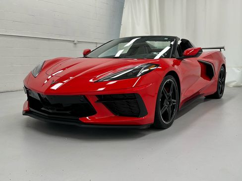 Used 2021 Chevrolet Corvette Stingray Preferred Conv w/ Battery Protection Package RWD image 4