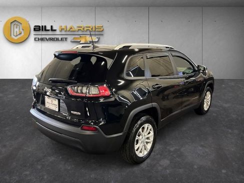 Used 2021 Jeep Cherokee Latitude AWD/4WD image 2
