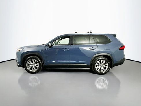 Certified 2024 Toyota Grand Highlander AWD image 4