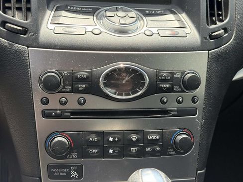 Used 2013 INFINITI G37 x Sedan w/ Premium Pkg AWD/4WD image 6