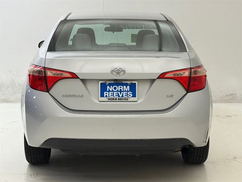 Used 2018 Toyota Corolla LE image 6