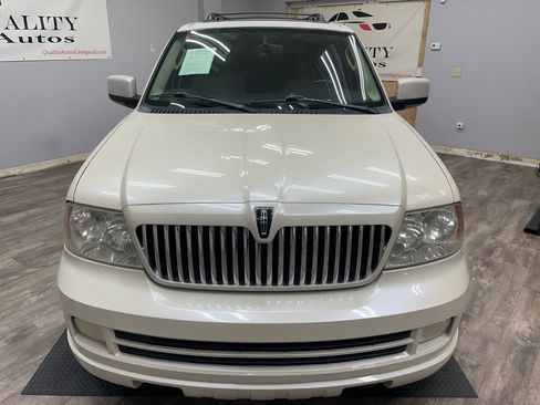 Used 2006 Lincoln Navigator Ultimate image 13