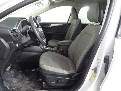 Used 2022 Ford Escape SE image 10