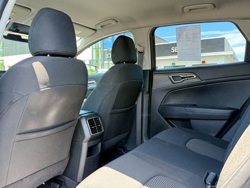 Certified 2025 Kia Sportage LX AWD/4WD image 37