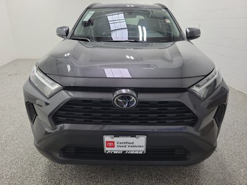 Used 2025 Toyota RAV4 XLE FWD image 3