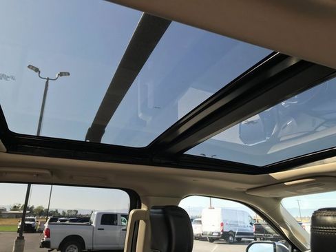 Used 2019 Ford Expedition Max Platinum image 17