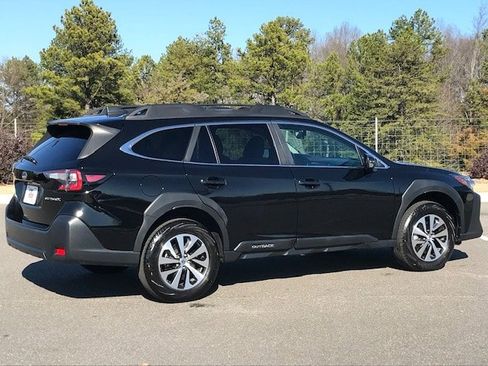 Certified 2023 Subaru Outback Premium image 3