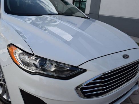 Used 2020 Ford Fusion SE FWD image 10