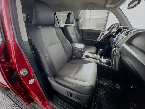 Used 2024 Toyota 4Runner SR5 Premium image 31