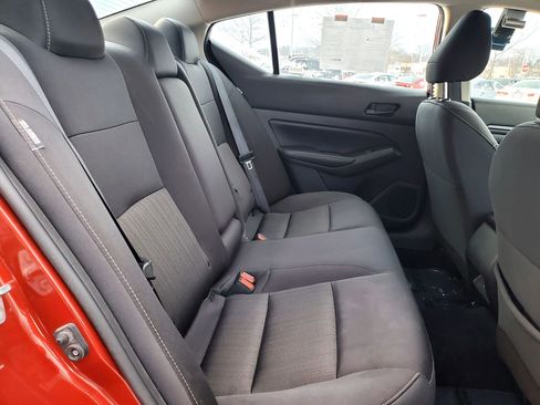 Used 2024 Nissan Altima 2.5 SV image 12