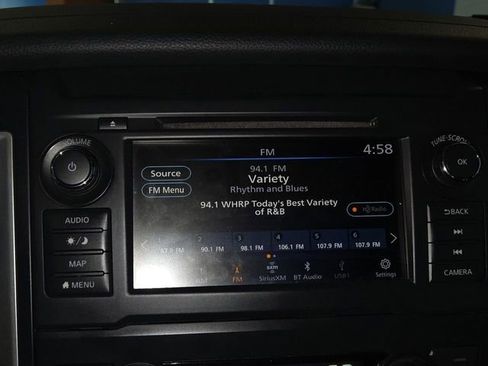 Used 2019 Nissan Titan SV w/ SV Convenience Package image 16