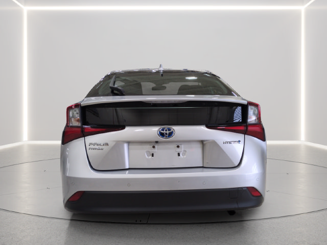 Used 2022 Toyota Prius LE AWD/4WD image 4