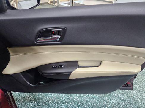 Used 2015 Acura ILX w/ Premium Package image 25