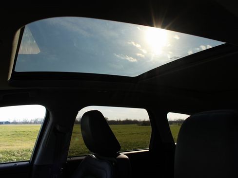 Used 2021 Lincoln Corsair Reserve w/ Equipment Group 201A image 31