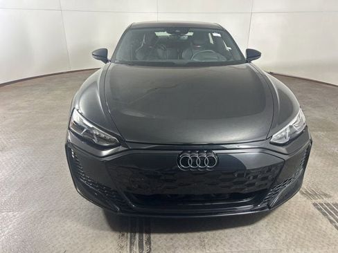 New 2026 Audi RS e-tron GT performance image 2