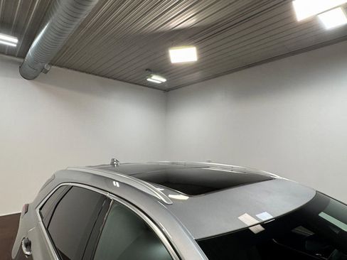 Used 2025 Cadillac XT5 Premium Luxury image 44