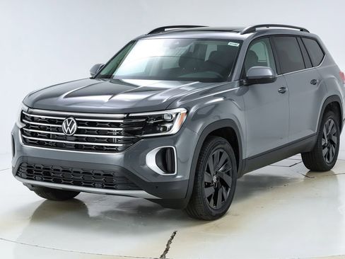 New 2026 Volkswagen Atlas SE image 1