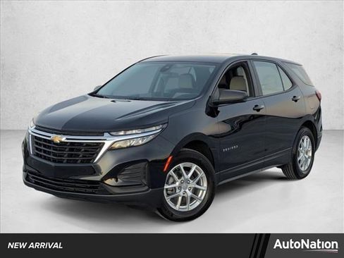 Used 2024 Chevrolet Equinox LS w/ Driver Confidence II Package FWD image 1