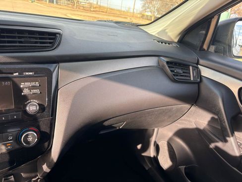 Used 2018 Nissan Rogue Sport S w/ S Appearance Package image 15