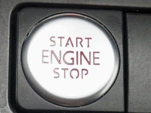 Used 2017 Volkswagen Jetta SE image 21