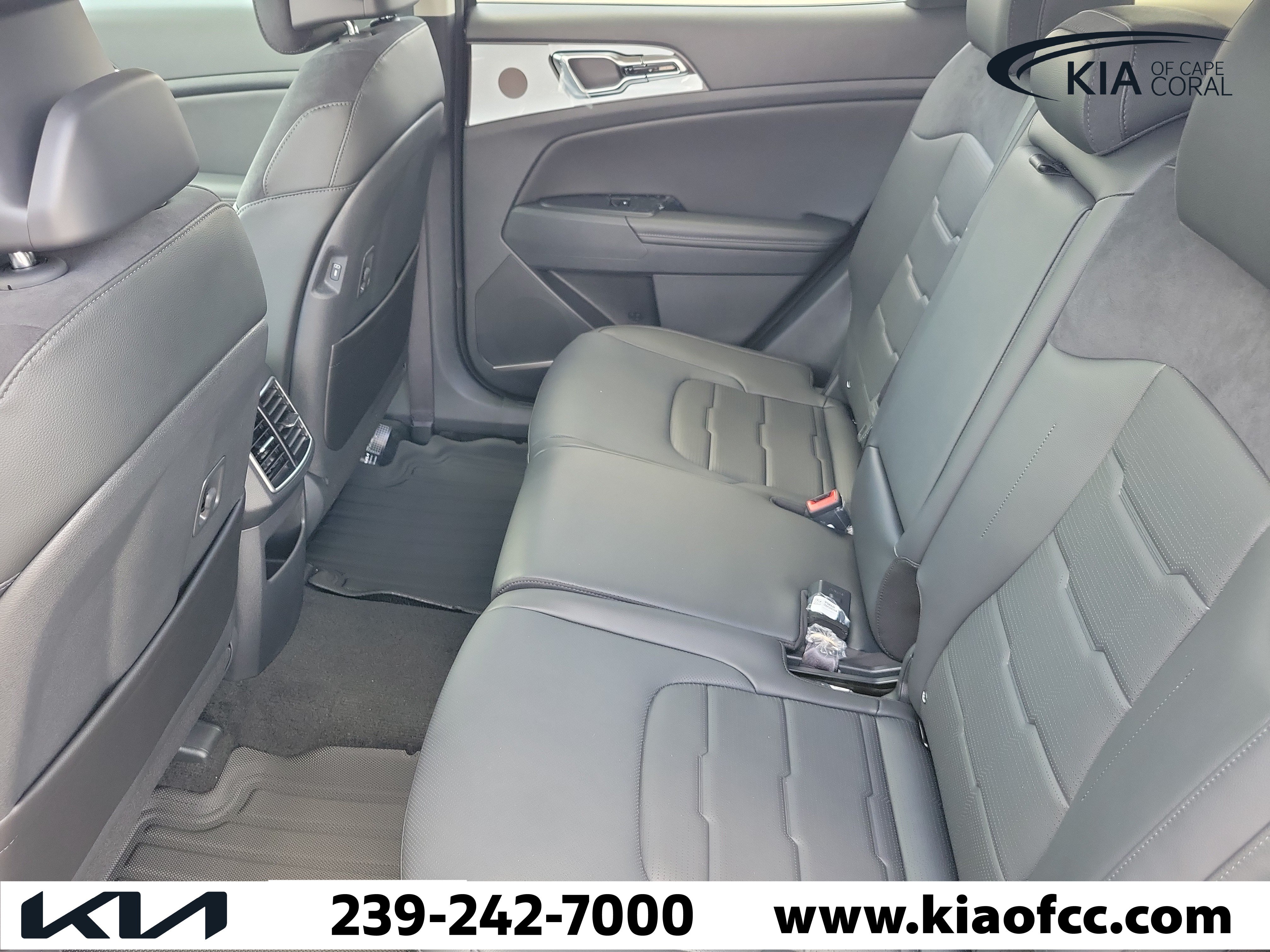 New 2027 Kia Sportage SX FWD image 12