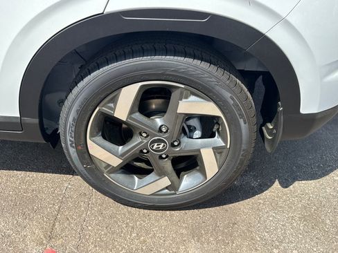 New 2026 Hyundai Venue SEL FWD image 20